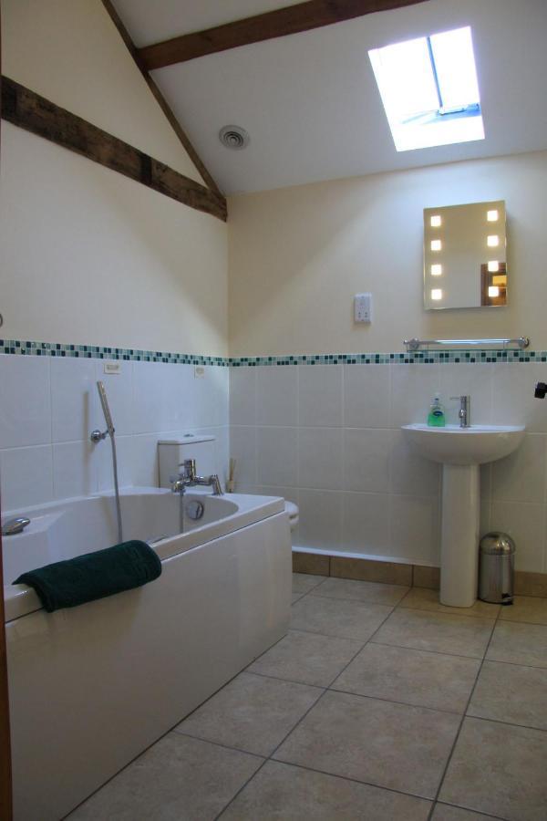The Granary Self Catering Cottage Shrewsbury Exteriör bild